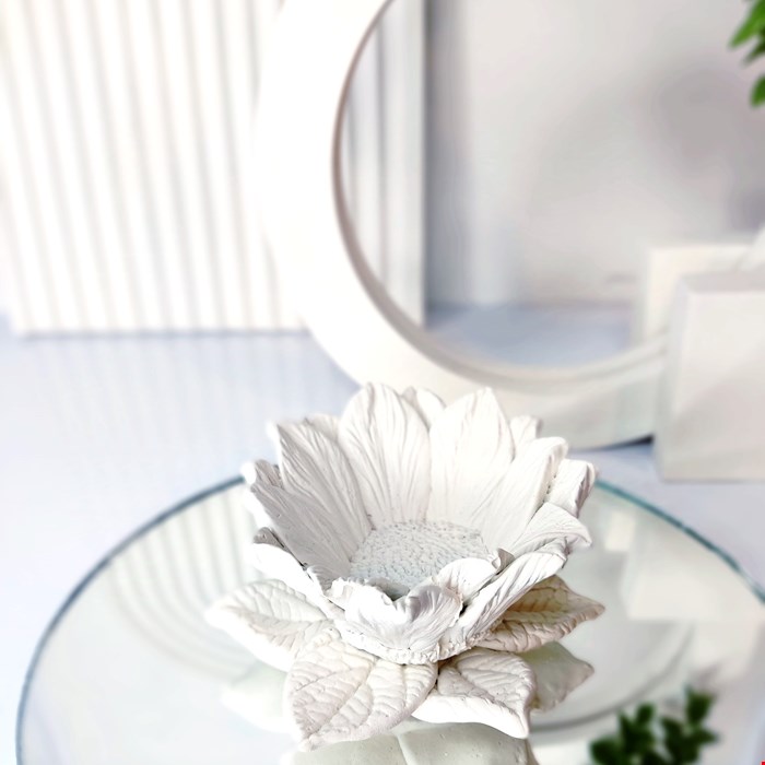 ظرف گل هفتسین