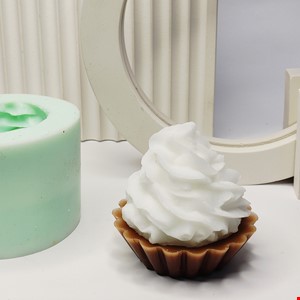 قالب کیک خامه ای